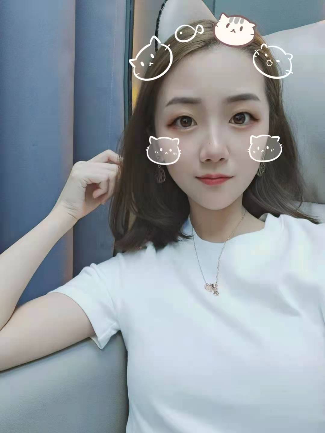 特别漂亮的御姐型小姐姐