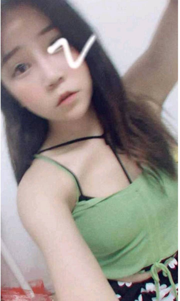 分享一在校学生妹 身材性感